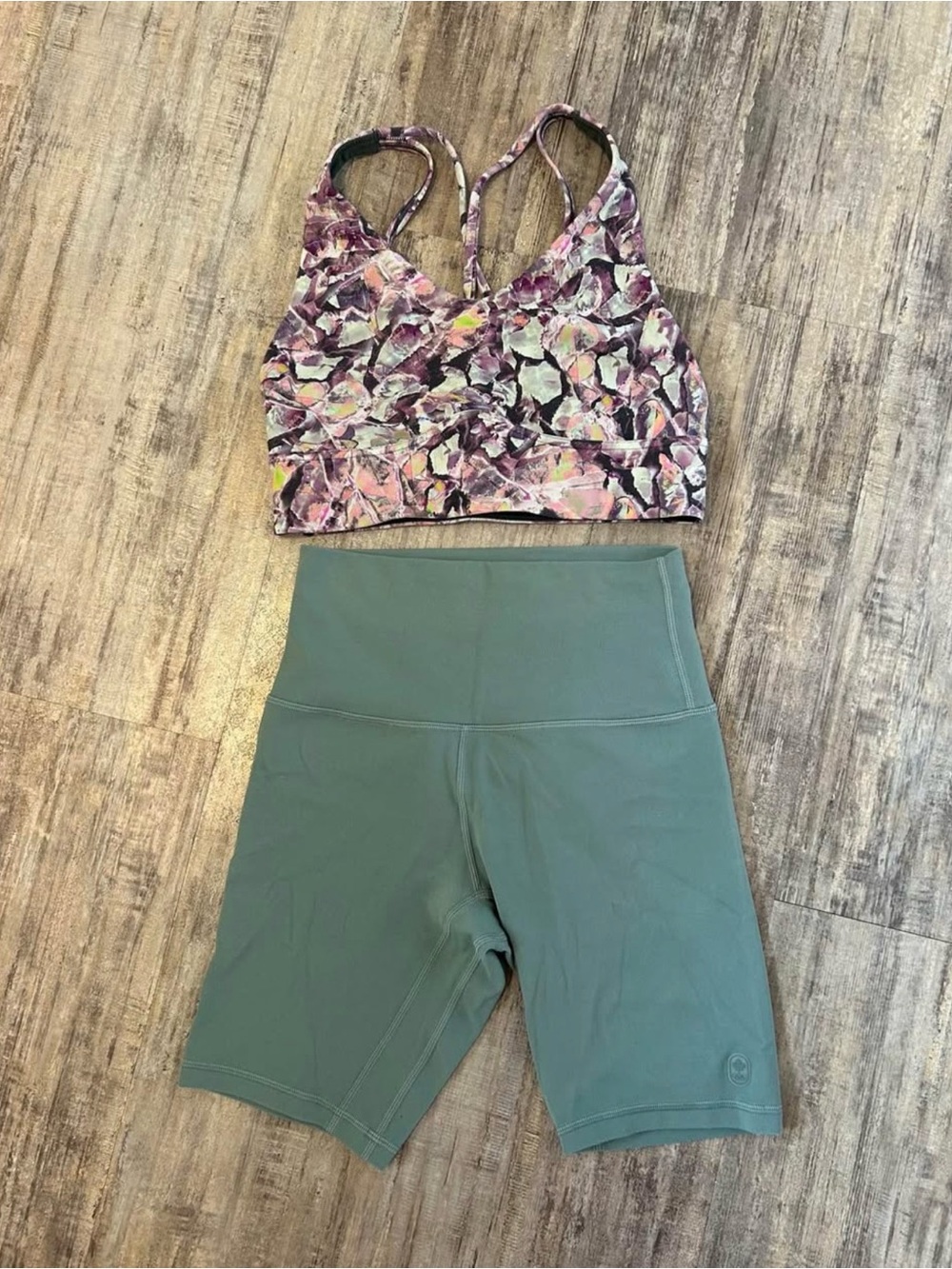 Lululemon workout set